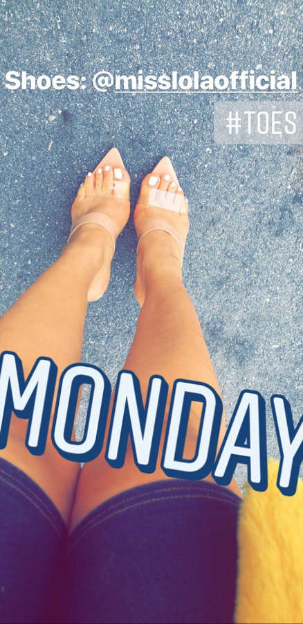 Raquel Cordova Feet