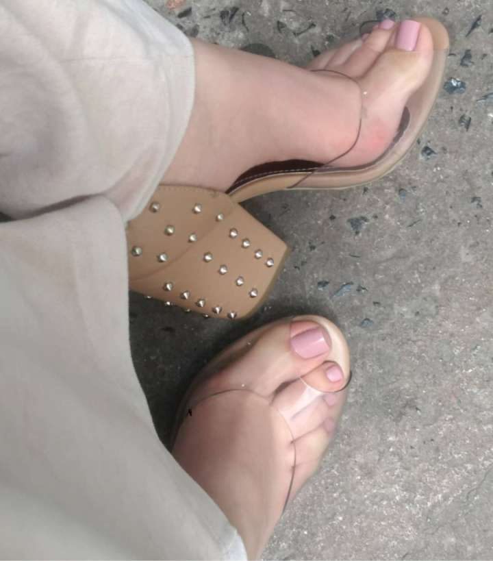 Isa Pes Feet