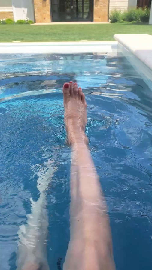 Bella Hadid Feet