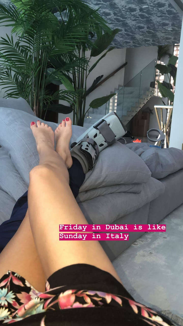 Silvia Caruso Feet