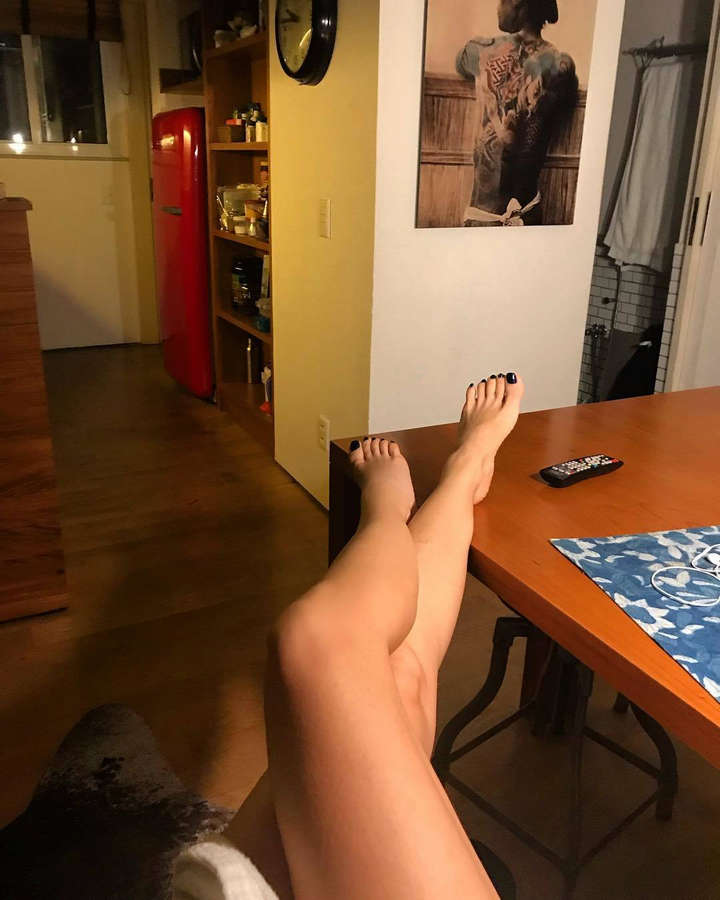 Alessandra Negrini Feet