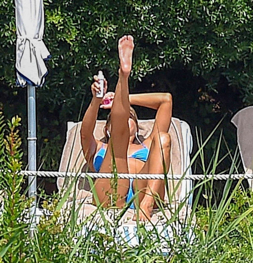 Jennifer Aniston Feet