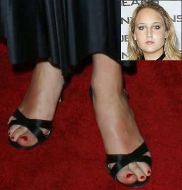 Leelee Sobieski Feet