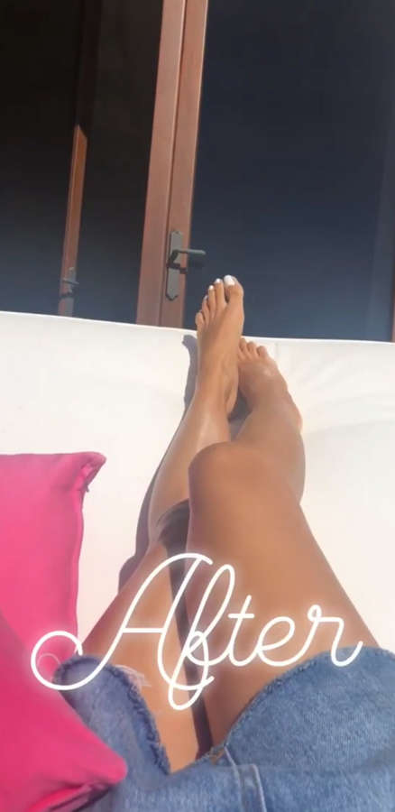Leyla Milani Feet