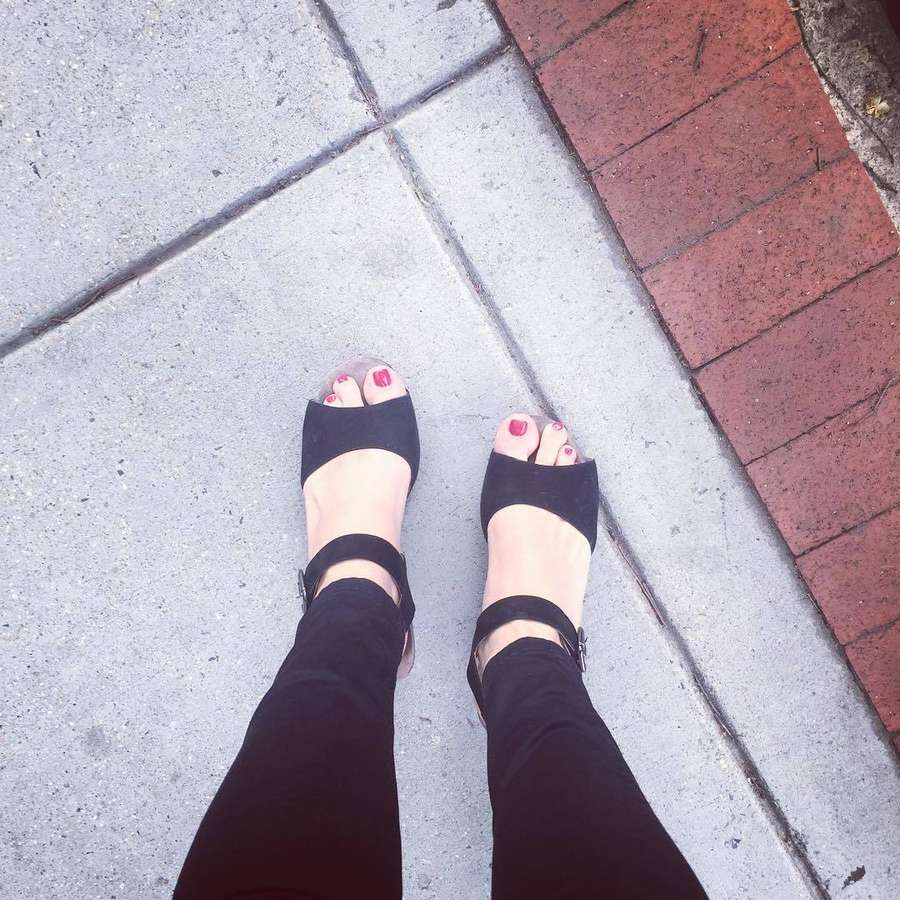 Brianna Keilar Feet