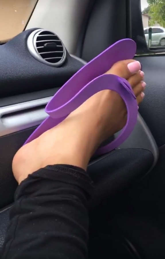Zashia Monique Santiago Feet