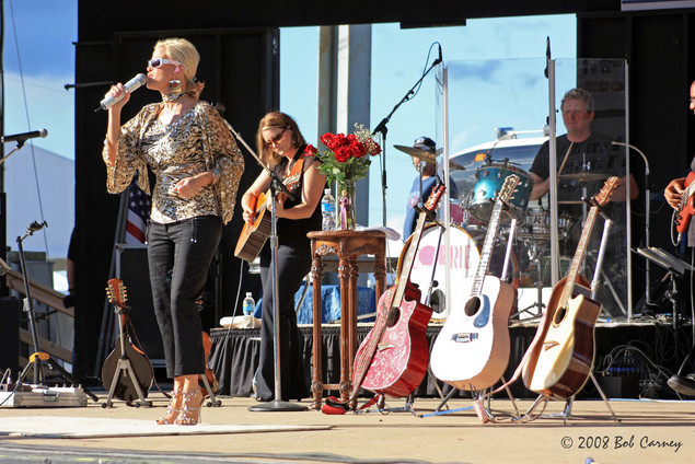 Lorrie Morgan Feet