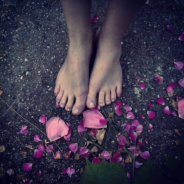 Ada Condeescu Feet