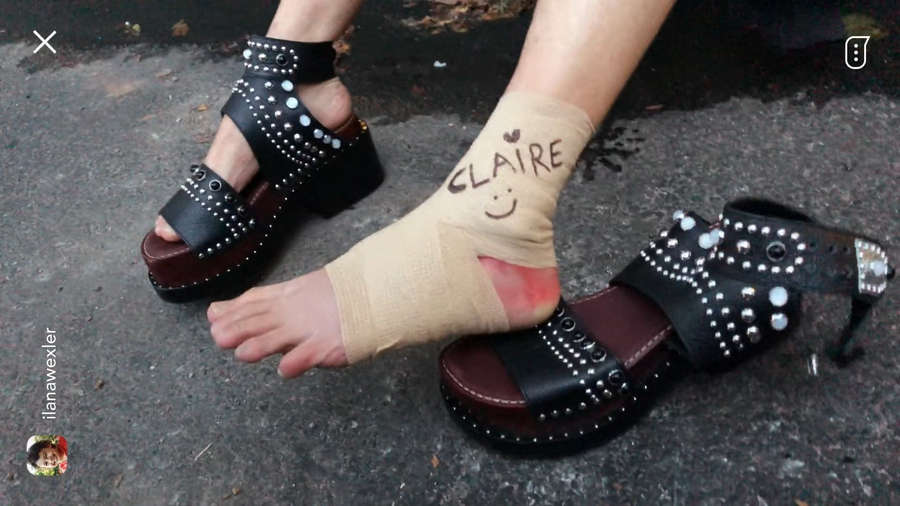 Ilana Glazer Feet