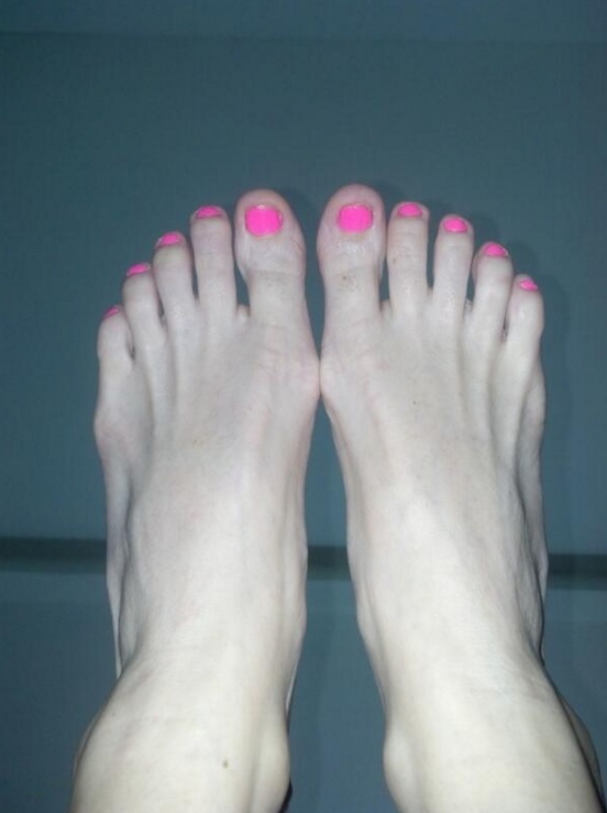 Aryana Augustine Feet