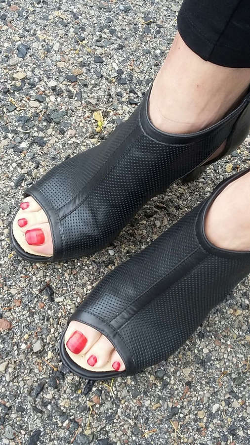 Laura Angel Feet