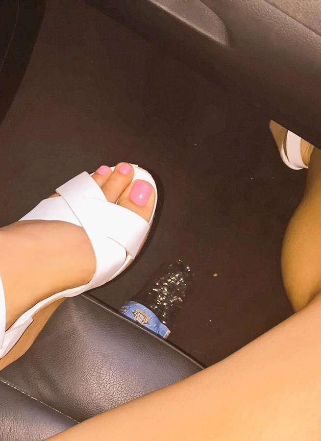 Kylie Sinner Feet