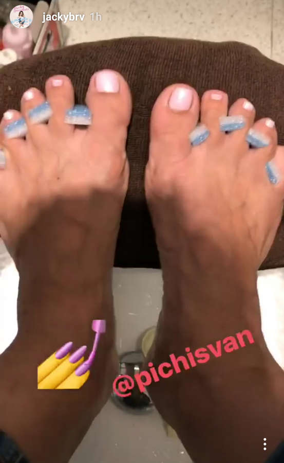 Jacqueline Bracamontes Feet