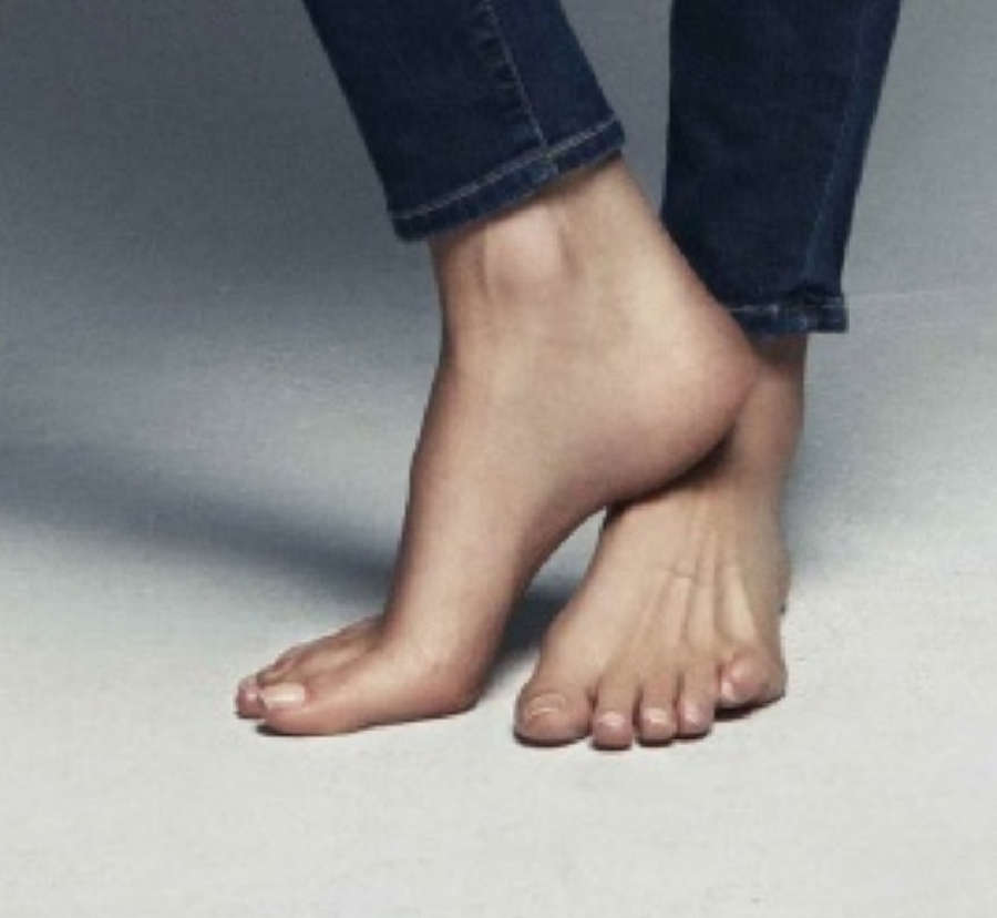 Jessica Miller Feet