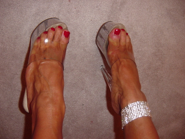 Rhonda Lee Feet