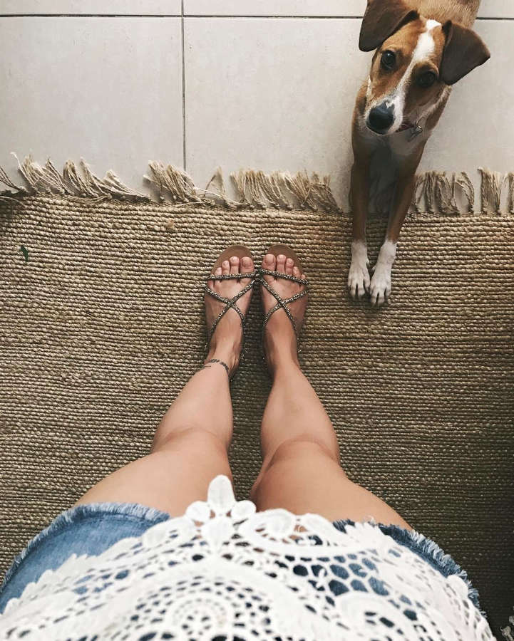 Julia Konrad Viezzer Feet