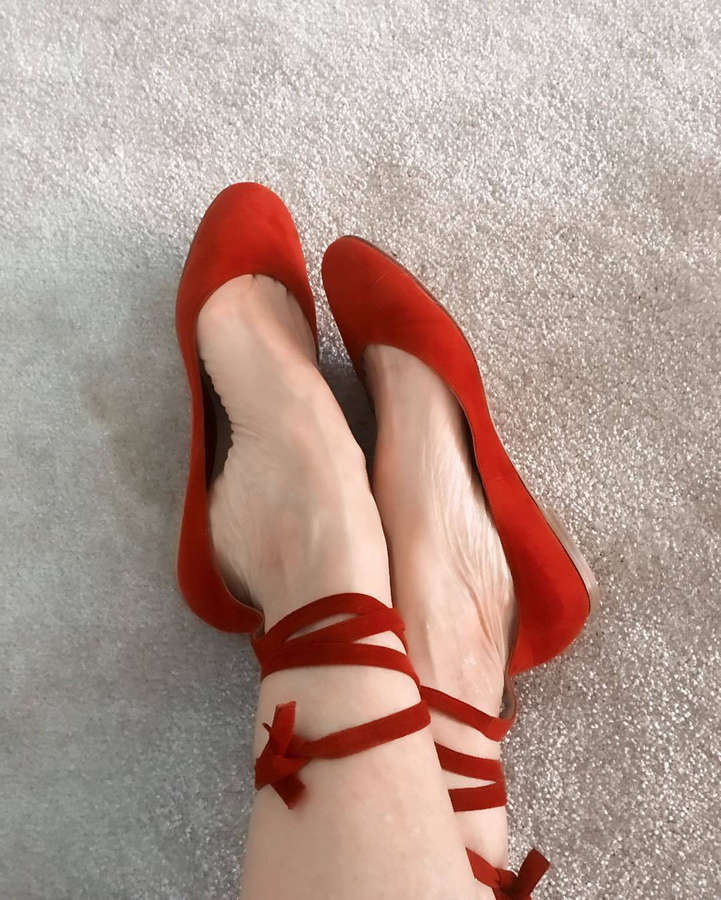Mihaela Radulescu Feet