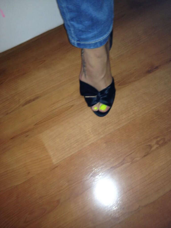 Aida Estrada Feet