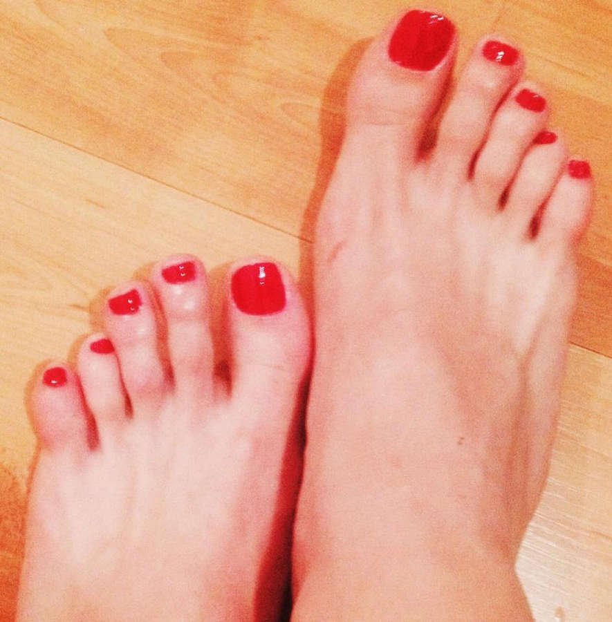 Aline Franzoi Feet