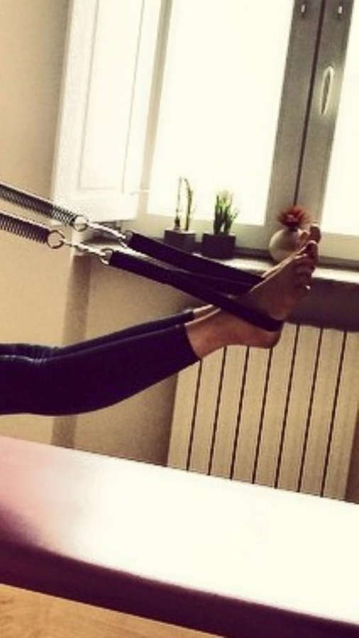 Elena Santarelli Feet