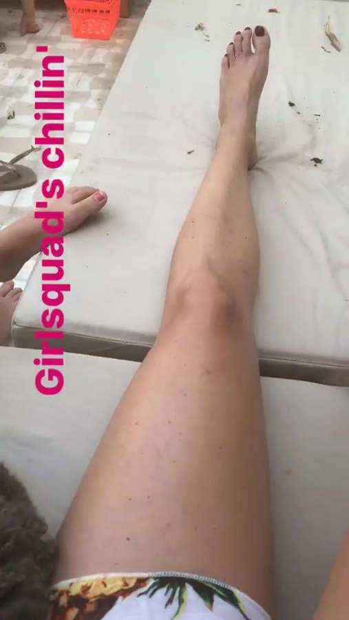 Renee Vervoorn Feet
