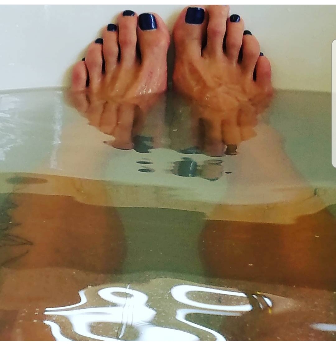 Nina Lawless Feet