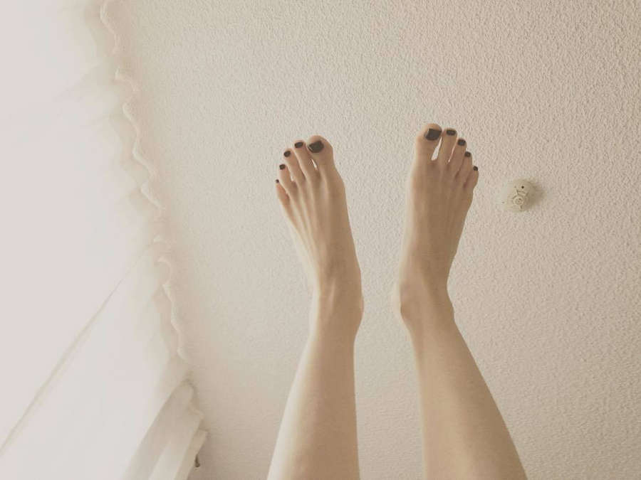 Geraldine Hakewill Feet