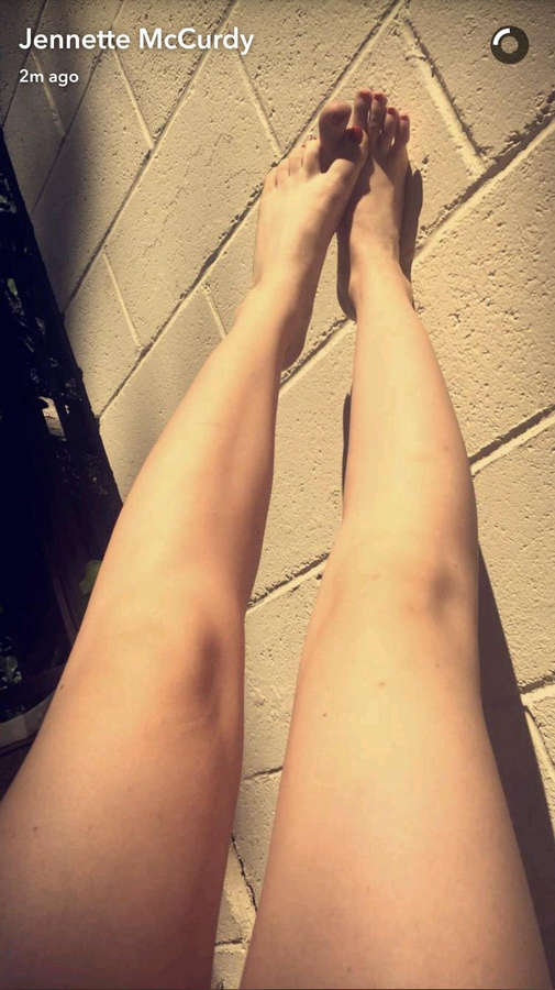 Jennette McCurdy Feet