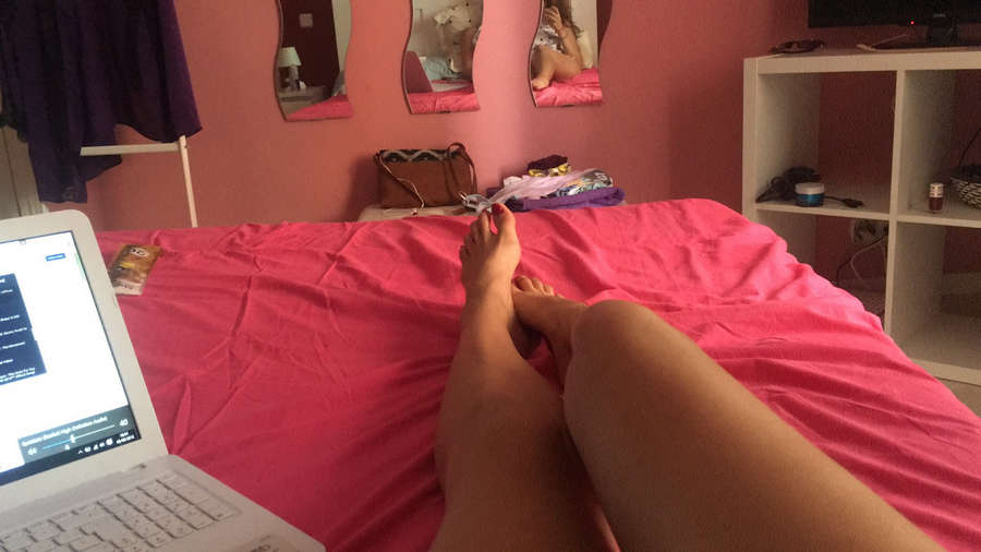Penelope Cum Feet
