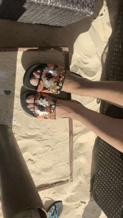 Rogena Feet