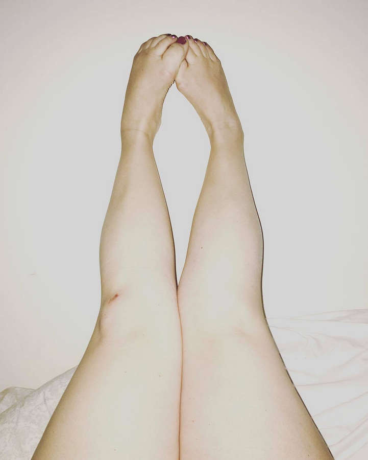 Rachel Butera Feet