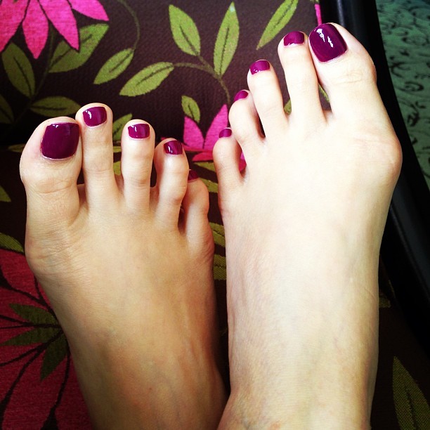 Lea Salonga Feet
