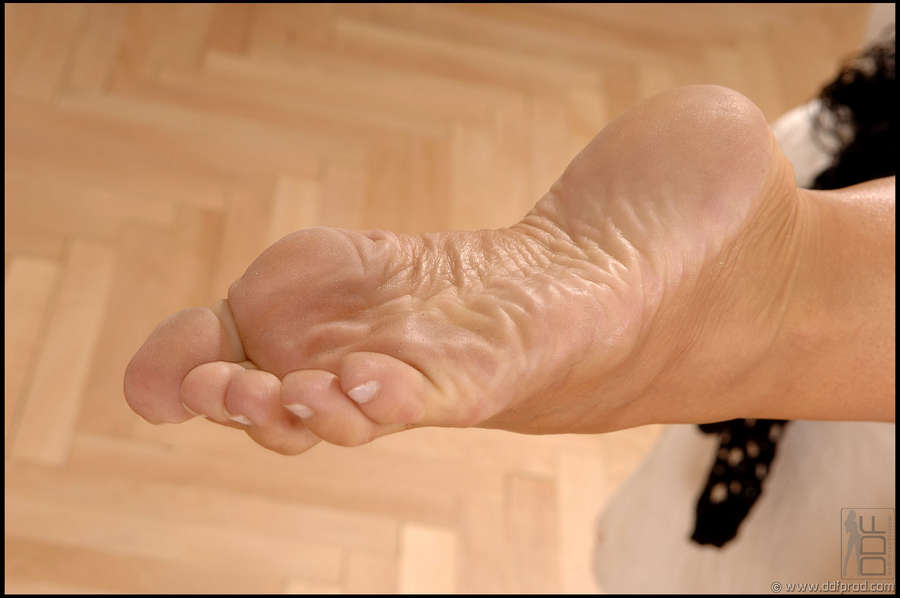Silvia Saint Feet