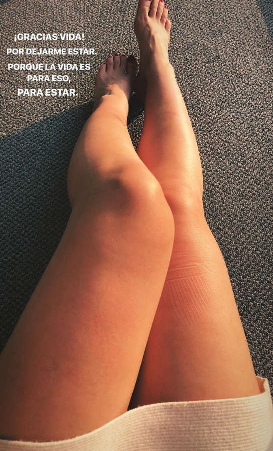 Karla Farfan Feet