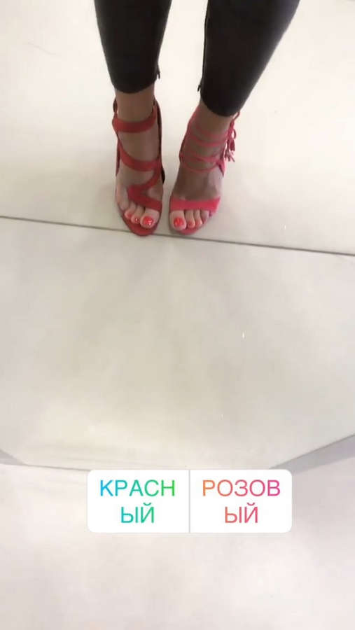 Yana Glushchenko Feet