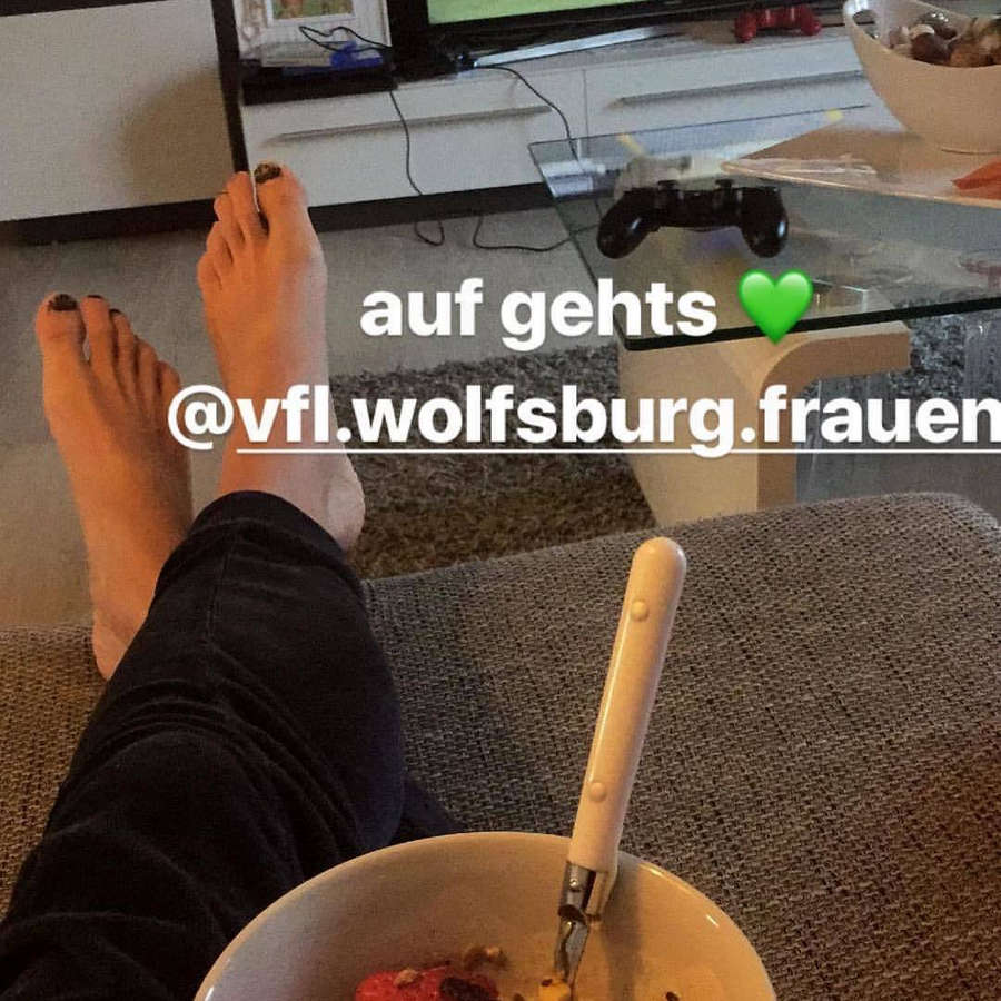 Tessa Wullaert Feet