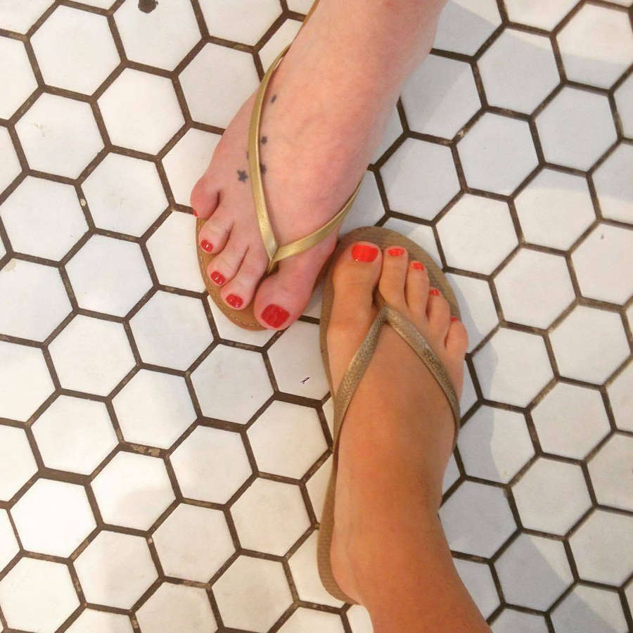 Jessica Grove Feet