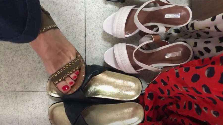 Maria Ribeiro Feet