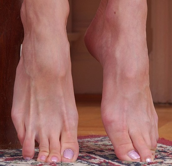 Alissa Feet