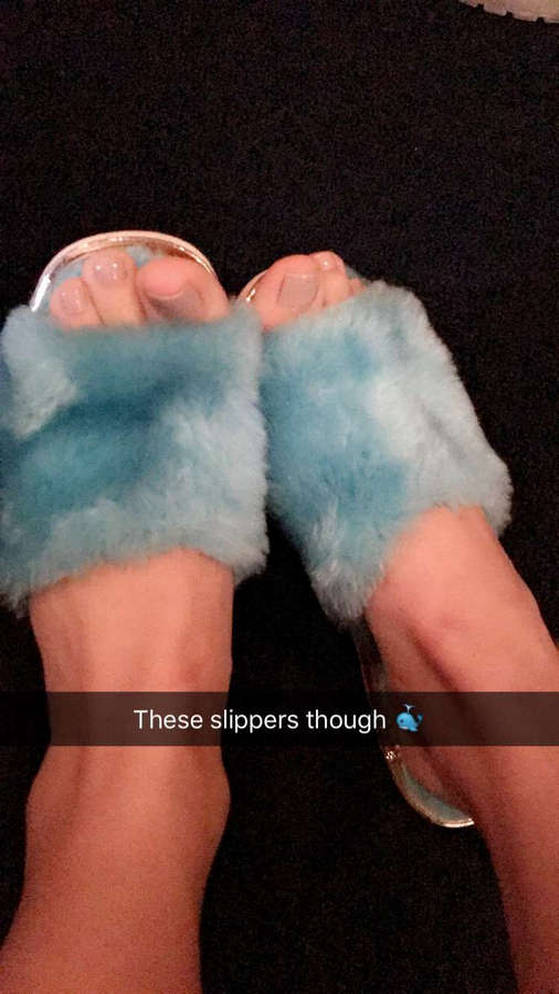 Veronica Dunne Feet