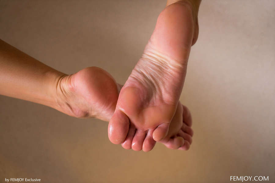 Gina Gerson Feet