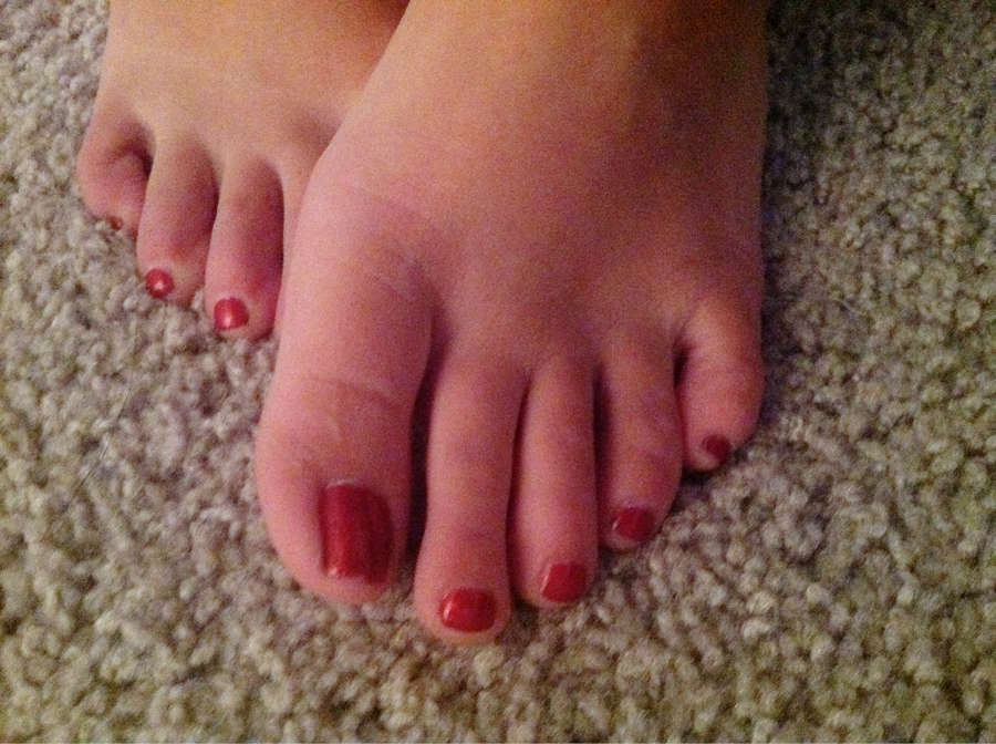 Cassandra Nix Feet