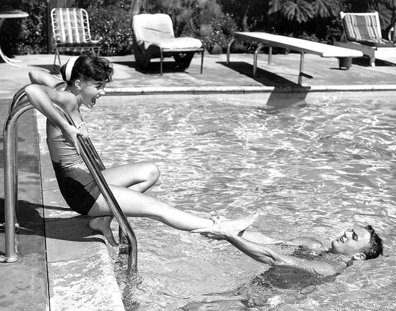 Natalie Wood Feet (54 photos) - celebrity-feet.com