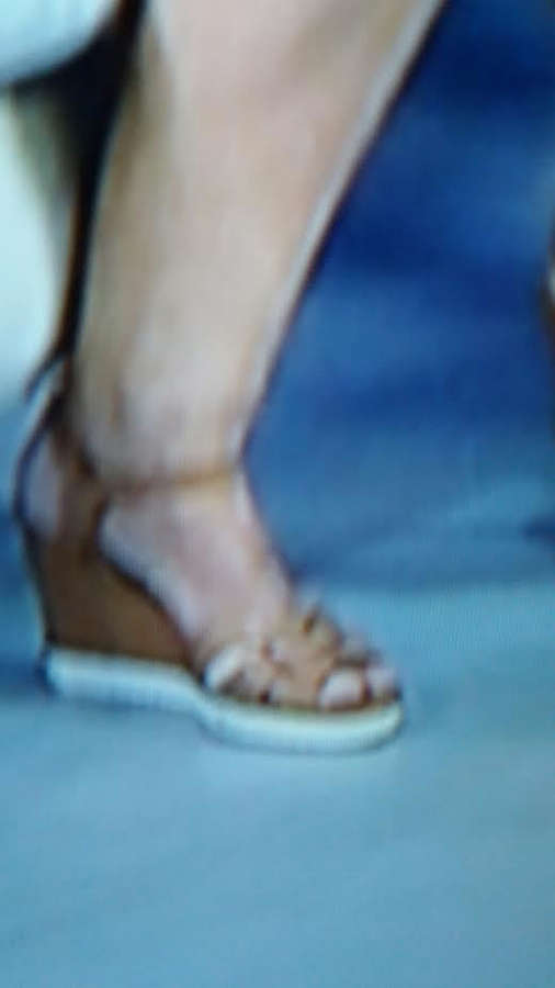 Mariana Gross Feet