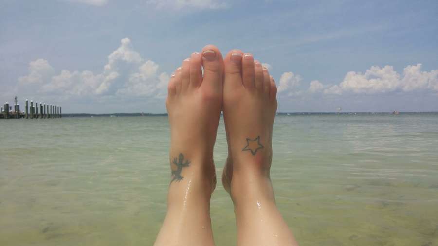 Stephanie Bellars Feet