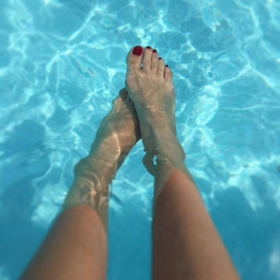 Sabrina Ouazani Feet