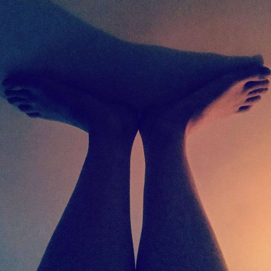 Emmanuelle Bouaziz Feet