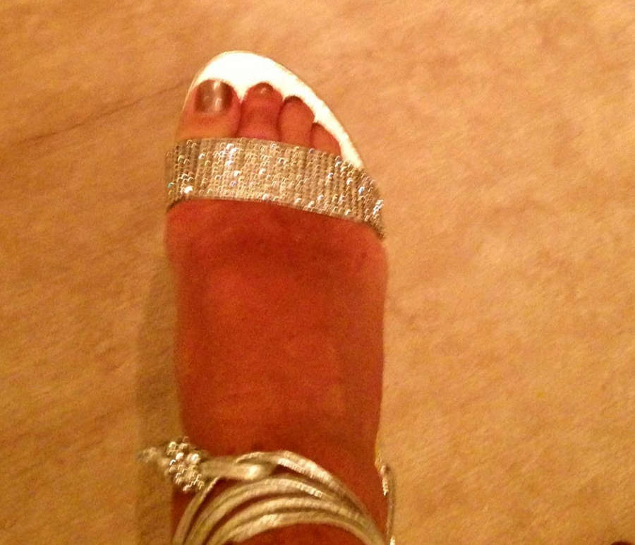 Hilary Farr Feet