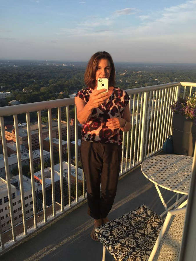 Hilary Farr Feet