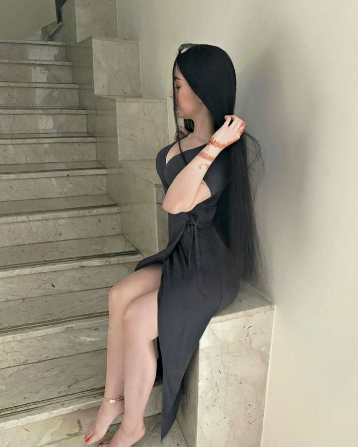 Rania Abdulla Feet